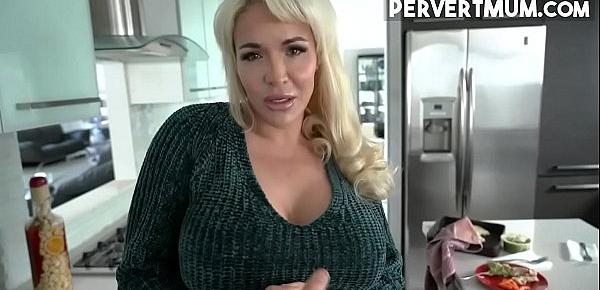  Step Mom Anna Nicole West Wants Step Son To Relieve Stress